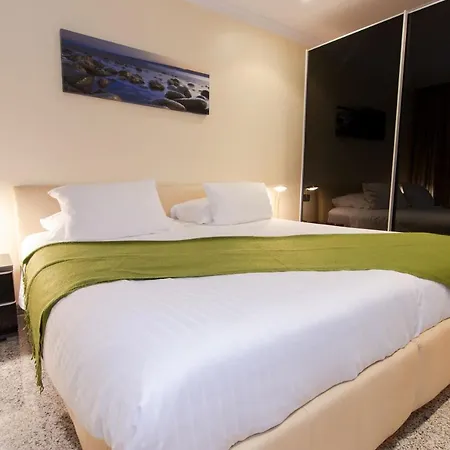 Casa Leon Royal Retreat