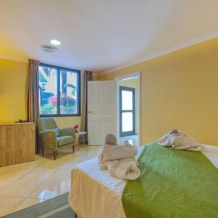 Ξενοδοχείο Casa Leon Royal Retreat 4*