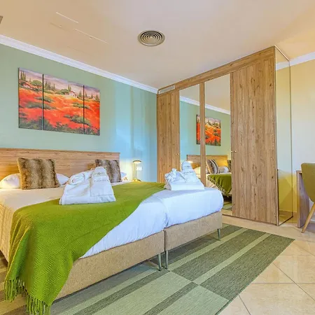 Casa Leon Royal Retreat