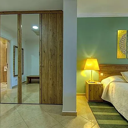 Casa Leon Royal Retreat Hotel 4*