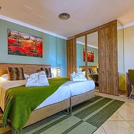 Casa Leon Royal Retreat Отель