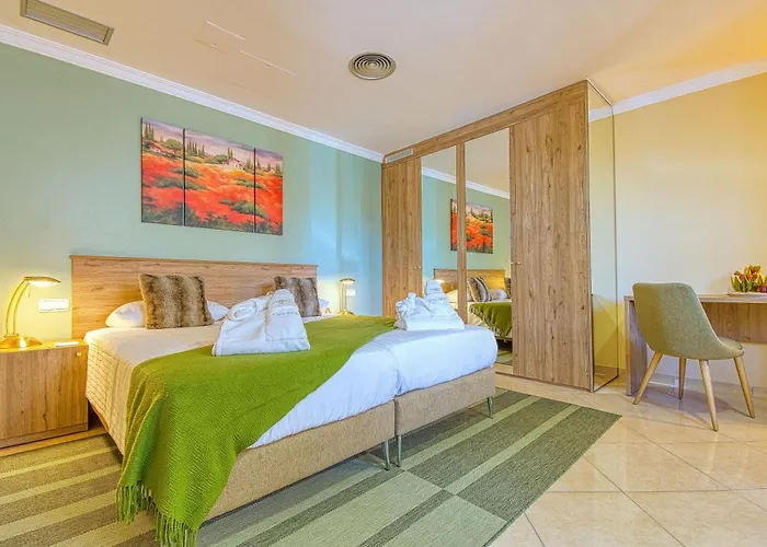 Casa Leon Royal Retreat