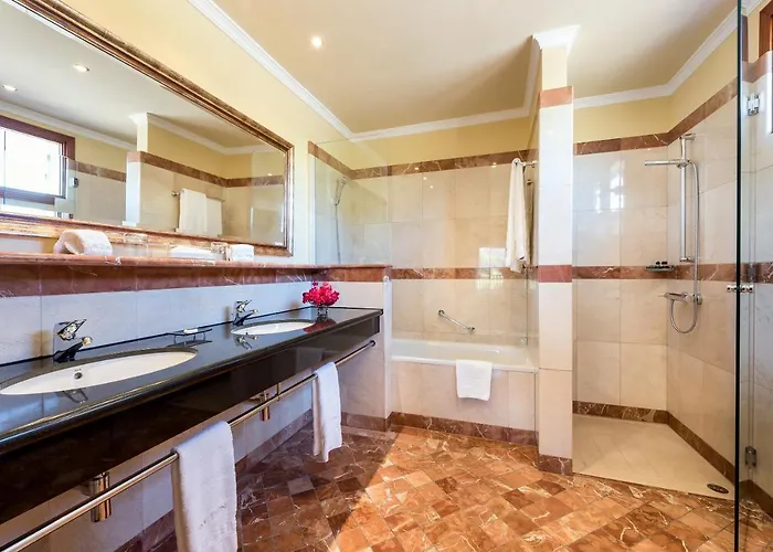 Hotel Casa Leon Royal Retreat