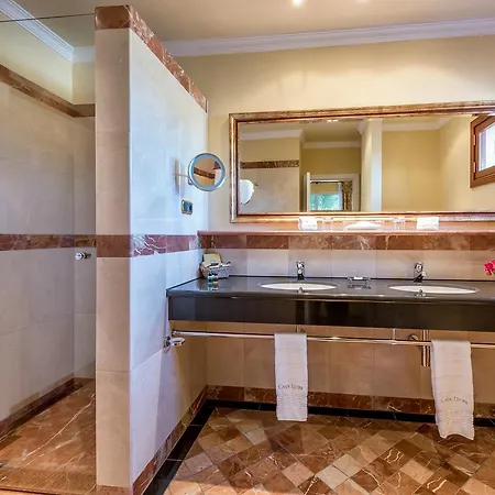 Hotell Casa Leon Royal Retreat 4*